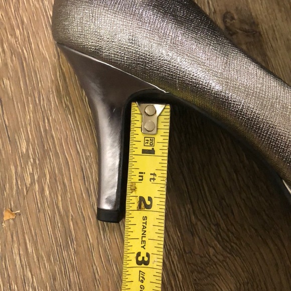 Shiny Silver Heels - Bandolino - Picture 12 of 16